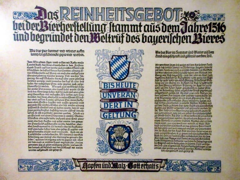 Reinheitsgebot 1516 en el Museo de la Cervecería de Franconia en Bamberg, Alemania.
